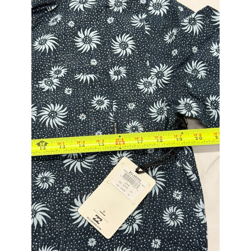 NWT Billabong Mens Large Tailored Fit Stretch Floral Button Up Shirt Blue White - Picture 3 of 5